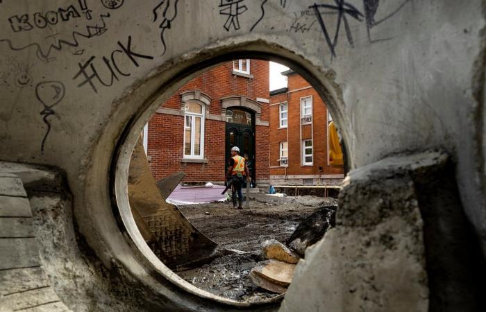 Los ladrones se divierten en la obra de Saint-Vallier