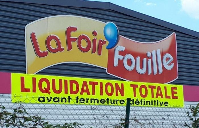 liquidación total antes del cierre definitivo de una tienda La Foir’Fouille