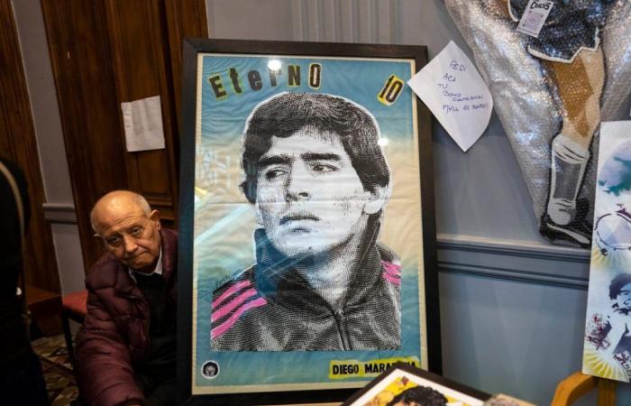 Validan traslado del cuerpo de Maradona a un “mausoleo”