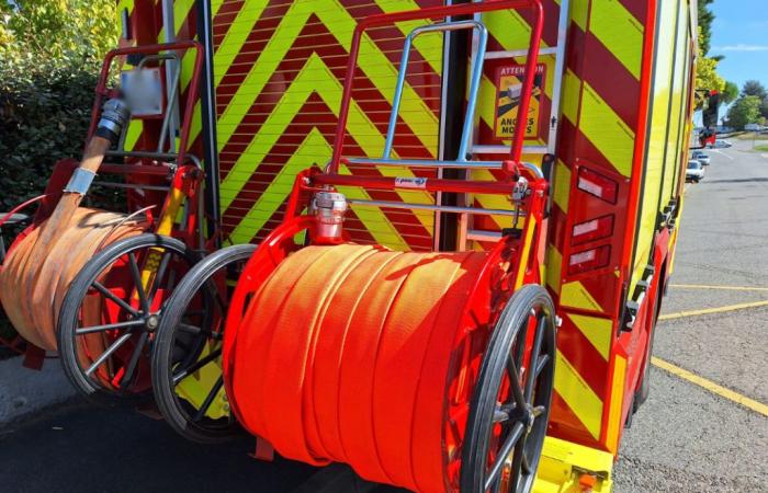 Incendio cerca de Montauban. Una casa destruida por el fuego, 38 bomberos se movilizaron