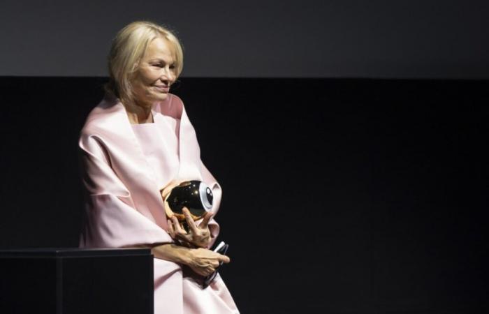 Un ojo de oro para Pamela Anderson en el Festival de Cine de Zúrich