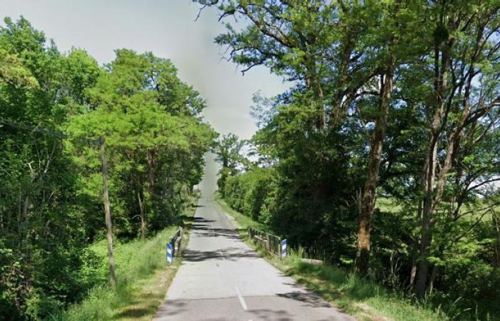 Un coche acaba contra un puente en Saint-Jean-Ligoure, el petróleo se derrama en el arroyo