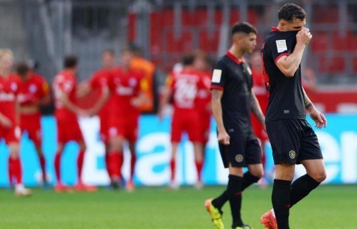 El Bayer Leverkusen arruinó la victoria ante el Holstein Kiel