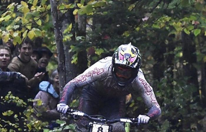 Troy Brosnan gana bajo la lluvia en Mont-Sainte-Anne