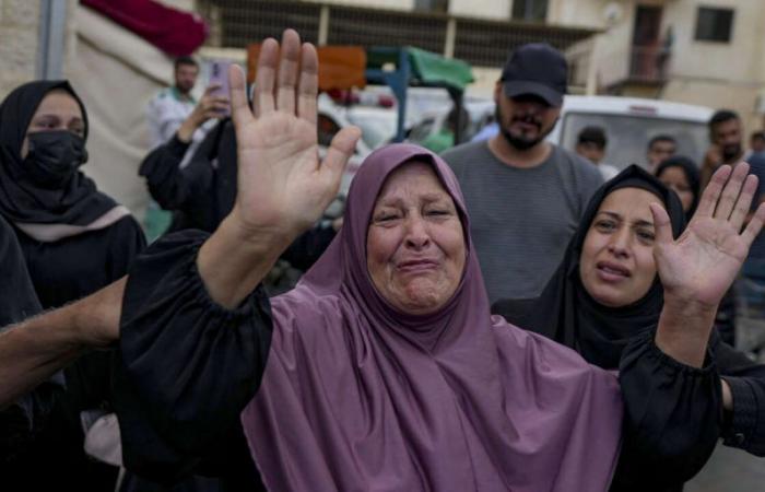 En la Franja de Gaza, 21 muertos en un ataque israelí contra una mezquita que servía de refugio para desplazados, según la defensa civil