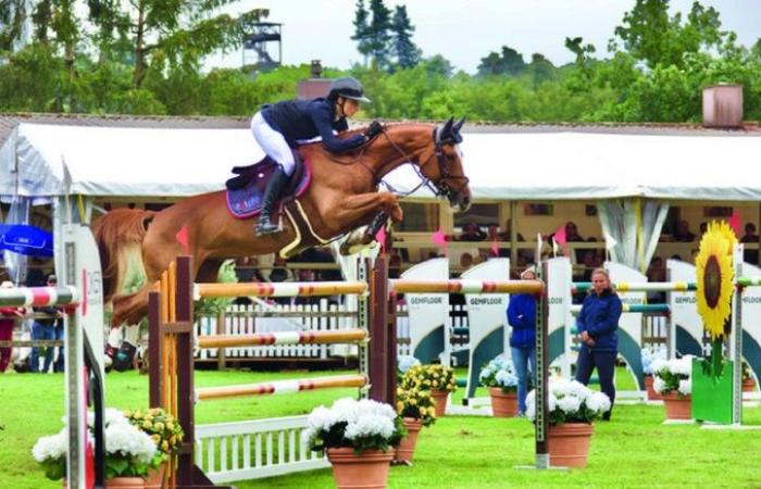 El suizo Adrian Schmid gana el Gran Premio de salto