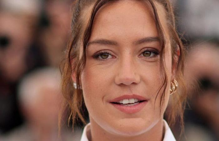 Adèle Exarchopoulos embarazada a los 22 años de un cantante: un contexto particular pero…