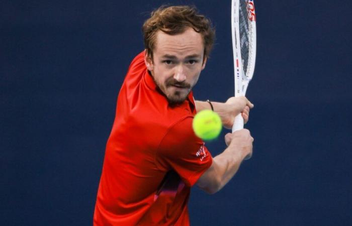 Shanghai: Medvedev derrotó a Tsitsipas