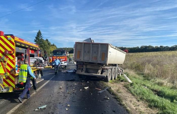 Dos muertos en un violento choque frontal en la carretera nacional 21 en Dordoña