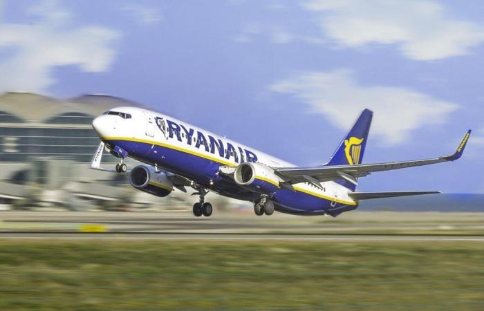 Ryanair eliminará las tarjetas de embarque en papel (y el check-in en el aeropuerto)