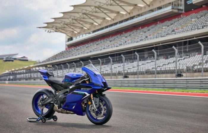 ¡119 caballos de fuerza, suspensión KYB totalmente ajustable, kit aerodinámico! La Yamaha YZF-R9 2025 con un precio de NT$ 402.000 sale a la venta en el extranjero | SUPERMOTO8