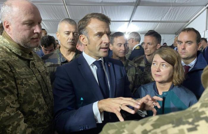 Emmanuel Macron a los soldados ucranianos entrenados por el ejército francés: “Podéis estar orgullosos”