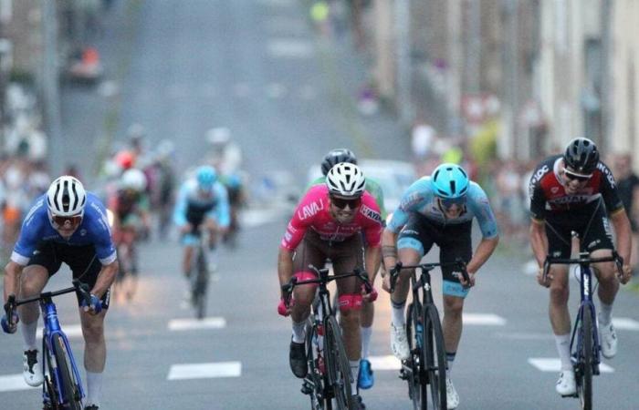 Ciclismo. Mayenne V&B Monbana tiene una página que pasar