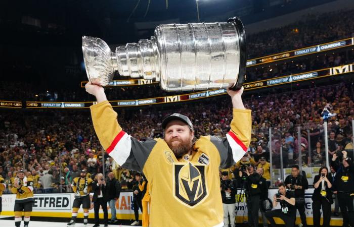 Phil Kessel deja el hockey a un lado para convertirse en jugador de póquer profesional