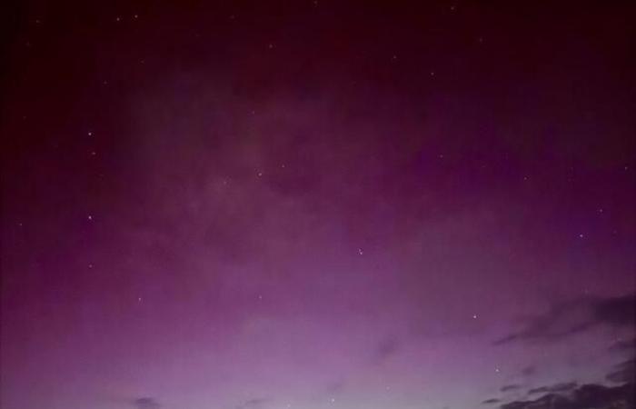 EN FOTOS. Rosas, rojos, verdes… El mágico espectáculo de la aurora boreal en Morbihan