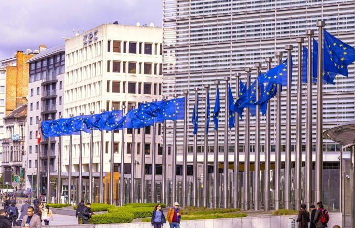 La Comisión apuesta por acelerar los desembolsos antes de la fecha límite de 2026 – Euractiv FR