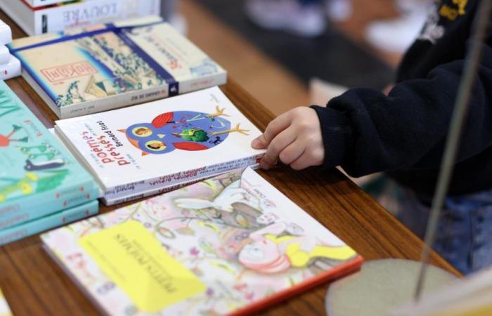 Libros por 90 céntimos en Busigny para fomentar la lectura entre los jóvenes.