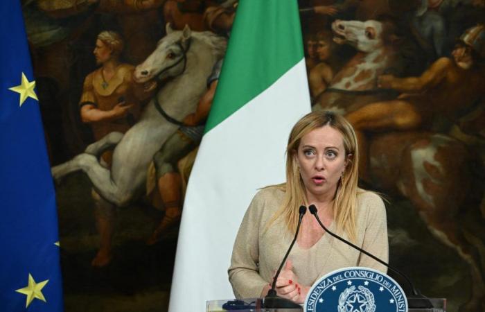 En Italia, recortes presupuestarios e impuestos específicos para reducir una deuda pública abismal