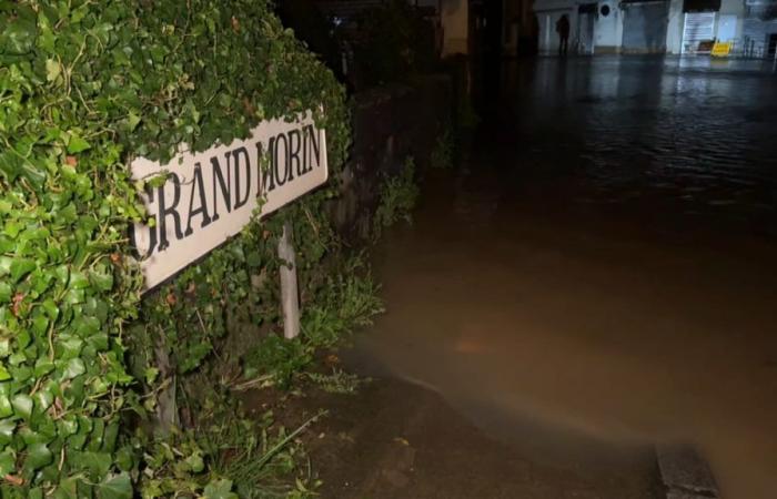 lento descenso en Pommeuse, el agua sigue subiendo río abajo