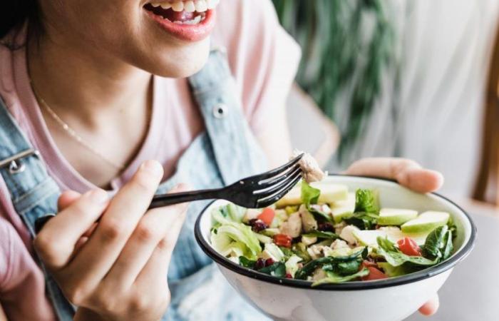 Para preservar nuestra salud mental, ¿qué hábitos debemos adoptar durante las comidas? ¡Una dietista comparte sus consejos con nosotros!