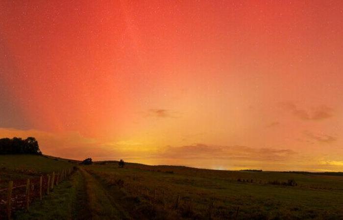 EN FOTOS. Impresionantes auroras boreales iluminaron los cielos de Francia entre este jueves y viernes