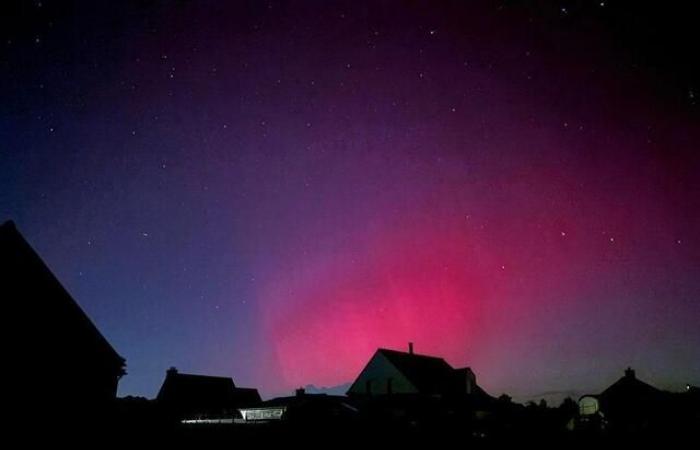 EN FOTOS. Rosas, rojos, verdes… El mágico espectáculo de la aurora boreal en Morbihan