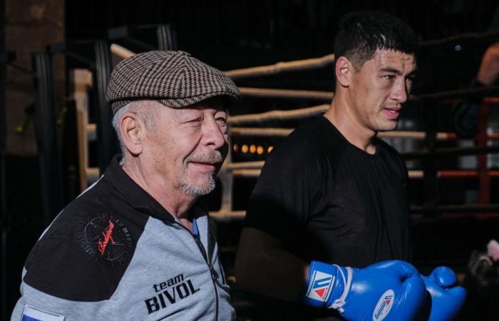 Dentro de la vida de los padres del boxeador de peso semipesado Dmitry Bivol, Yelena y Yuriy