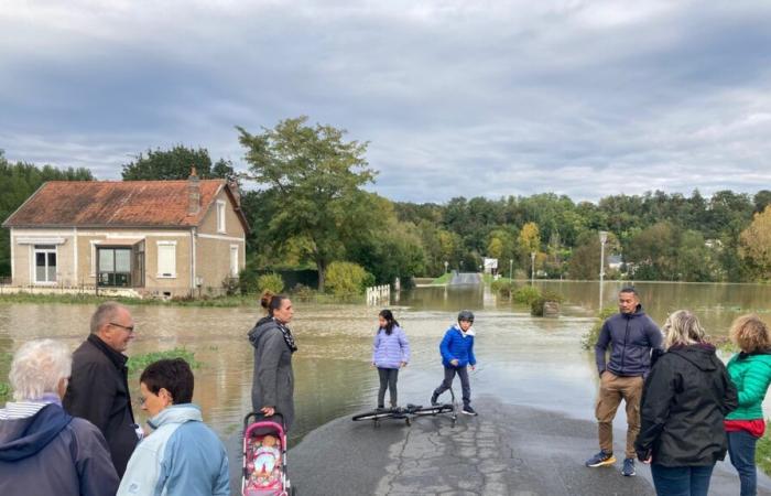 Cerca de Vendôme, la ciudad de Naveil se enfrenta a la subida del Loir