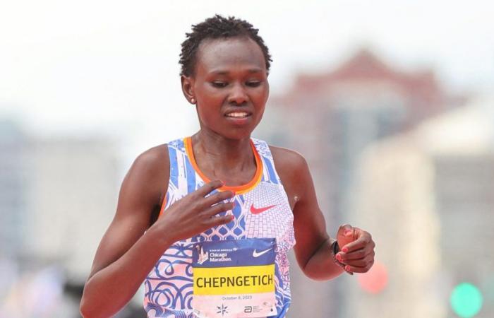 La keniana Ruth Chepngetich bate el récord mundial