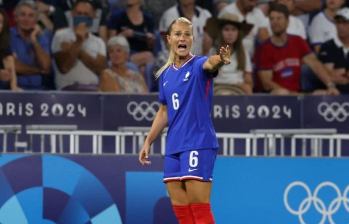 Amandine Henry anuncia su retiro internacional