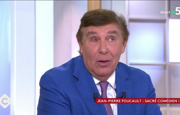 Jean-Pierre Foucault aparece con los ojos rojos en C à vous, elude la pregunta de Anne-Elisabeth Lemoine