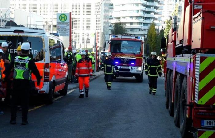 Miles de personas evacuadas, intervención de los bomberos… ¿Qué pasó anoche en Hamburgo?