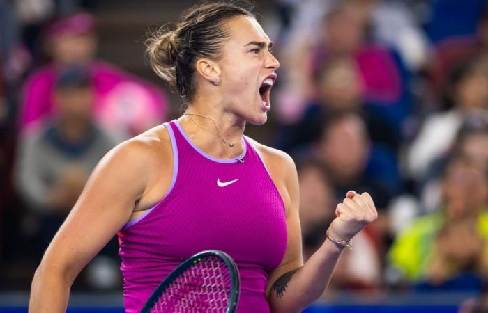 Aryna Sabalenka se corona ante Qinwen Zheng (6-3, 5-7, 6-3) y se acerca al 1º puesto del mundo