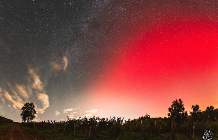 La magnífica aurora boreal iluminó el cielo de Gironda