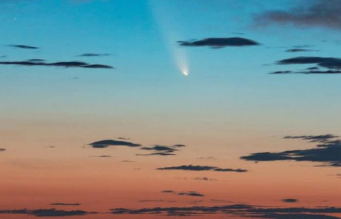 Landas. El paso del “cometa del siglo” en el visor de los fotógrafos