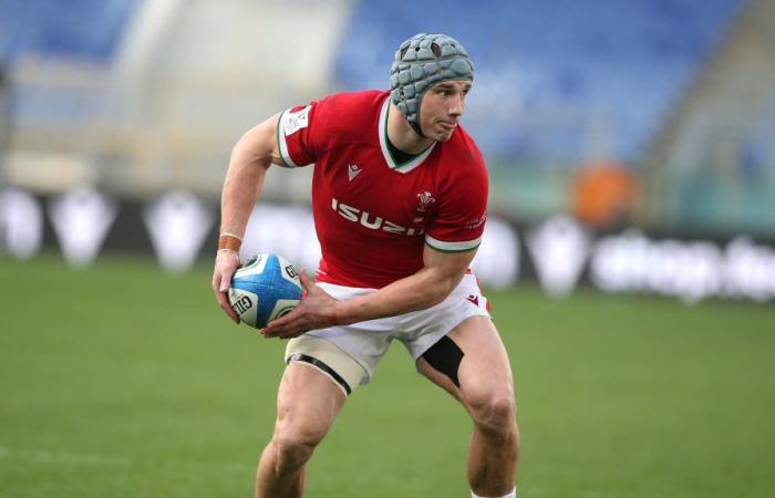 La estrella del rugby galés Jonathan Davies anuncia su retiro