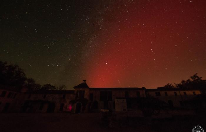 La magnífica aurora boreal iluminó el cielo de Gironda