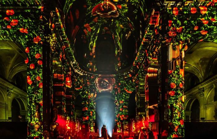 Paris Cœur de Lumières, el mayor espectáculo de luz y sonido en vivo llega a la iglesia de Saint-Sulpice