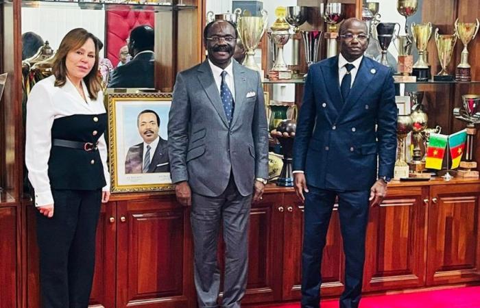 Narcisse Mouelle Kombi recibió al presidente de la Confederación Africana de Voleibol y a Bello Bourdanne