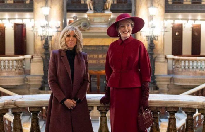 La reina Mathilde y Brigitte Macron en la Ópera Garnier