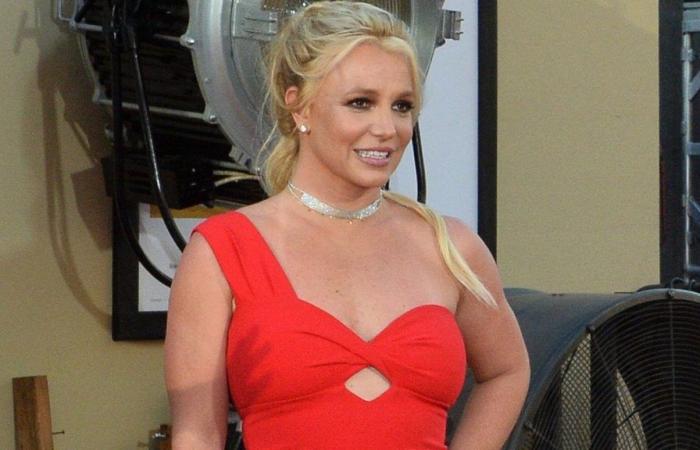 Britney Spears revela los nombres de las mujeres de las que está “enloquecida” y que “¡¡¡son literalmente hermosas!!!”