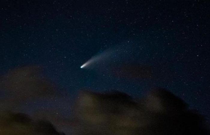 Cometa, luna llena, estrella fugaz y cielo activo en el oeste de la India en octubre