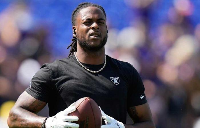 Los Raiders cambian al WR Davante Adams a los Jets por una selección condicional de tercera ronda