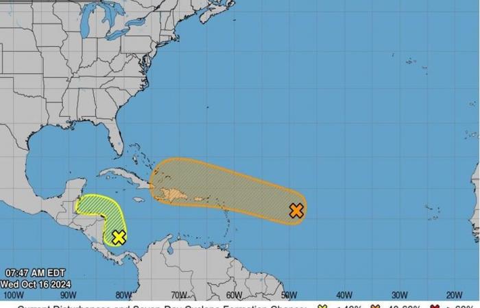 Una onda tropical que evoluciona en el Atlántico central, bajo vigilancia