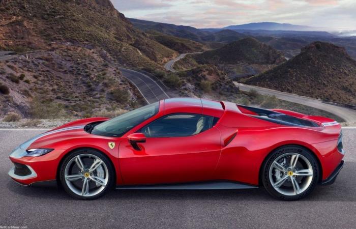 Destellaba a 160 km/h y conducía un Ferrari con permiso de prueba.