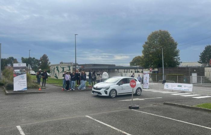 En el norte de Mayenne, los gendarmes sensibilizan desde los 15 años