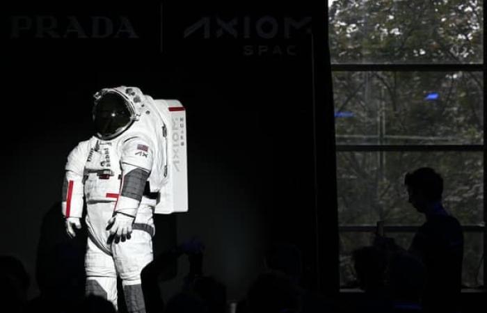 La marca Prada presenta sus primeros trajes para la próxima misión espacial de la NASA