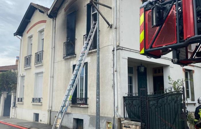 Más miedo que daño para la mujer levemente herida en un incendio en una casa