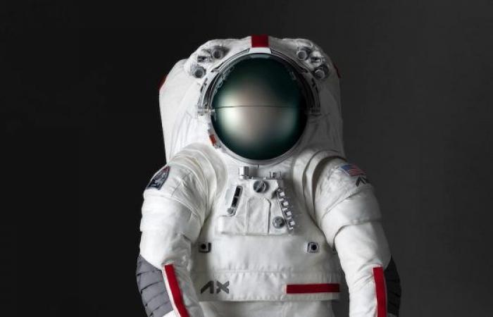 Prada presenta traje espacial para la misión Artemis III de la NASA