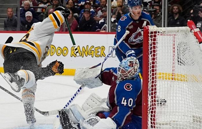 NHL: los Bruins infligen su cuarta derrota consecutiva a los Avalanche para comenzar la temporada